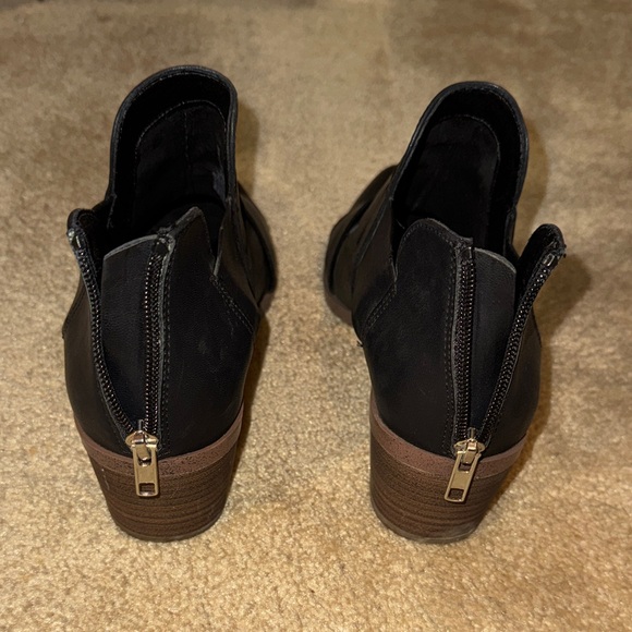 Chic Black Ankle Booties - Picture 7 of 8